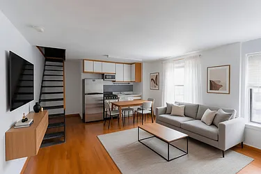 29 7th Avenue South, #4A