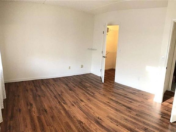 4th image of 650 E Greenwich Ave APT 3-107