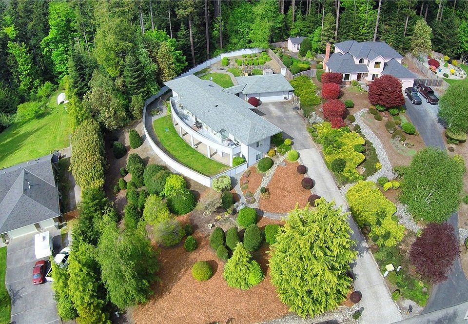 1st image of 860 Holbeck Dr