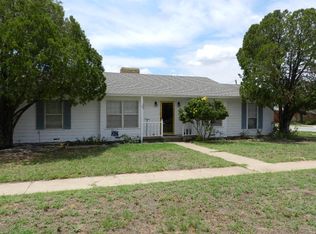 105 E 11th St, Colorado City, TX 79512