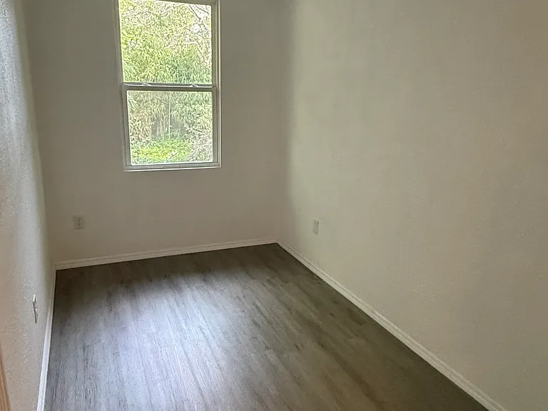 550 Magnolia Ave #B — Photo 4