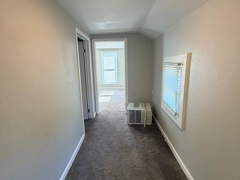 1304 Utah St — Photo 24