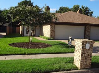 234 Mountainview Dr, Hurst, TX 76054