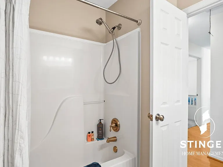 2927 Waters Edge Ct W — Photo 23