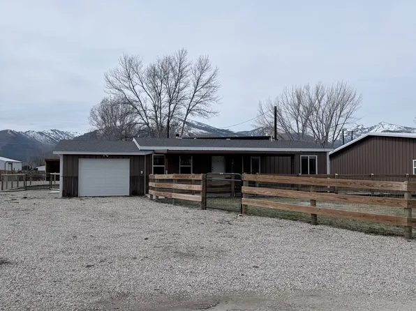 551 Vics Ln, Hamilton, MT 59840