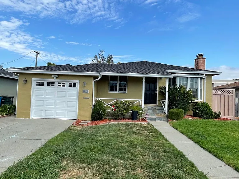 209 Del Rosa Way — Photo 2