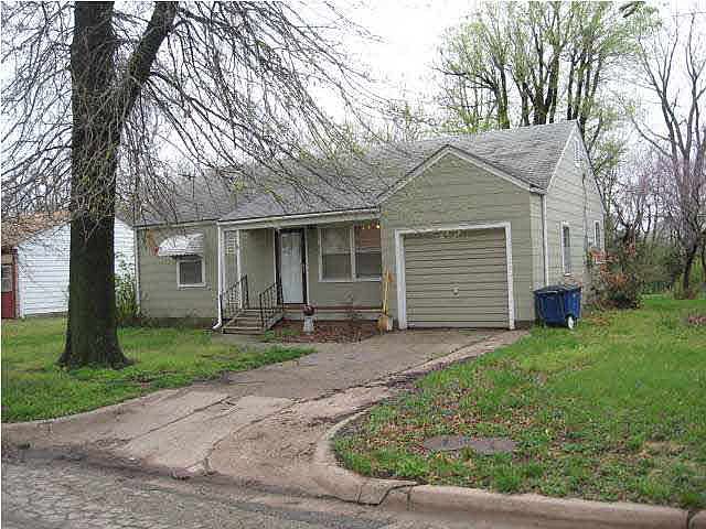 1st image of 307 S Marriott Dr