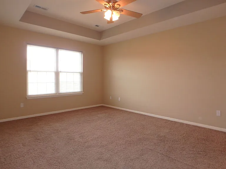 407 Golden Eagle Dr — Photo 9