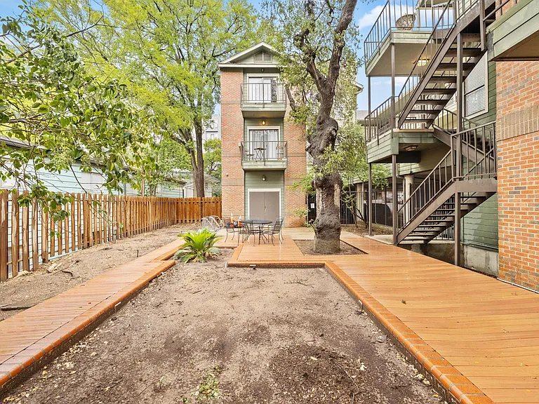 2706 Salado St #210 — Photo 3