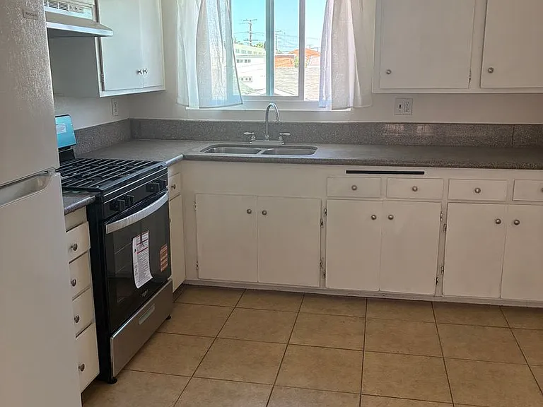 436MA — Photo 1
