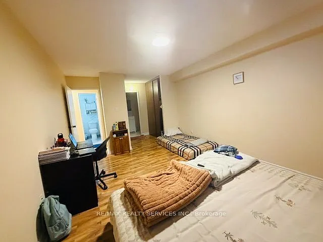 25 Kensington Rd #1402 — Photo 14