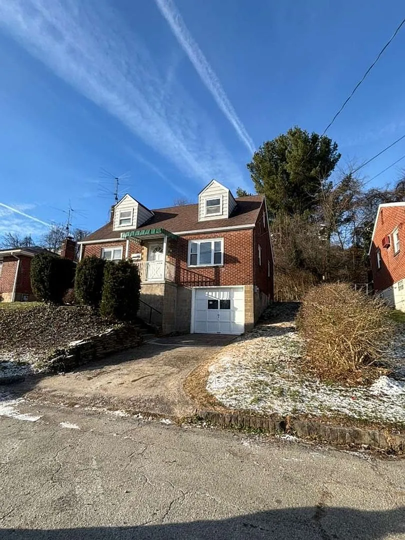Charming 3BR House in Monessen — Photo 1