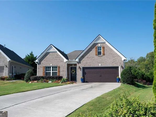 205 Willowbrook Dr, Calhoun, GA 30701