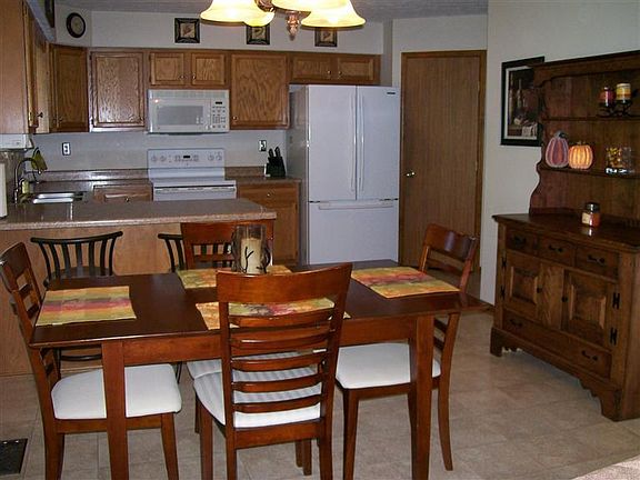 5th image of 52 Remington Ct
