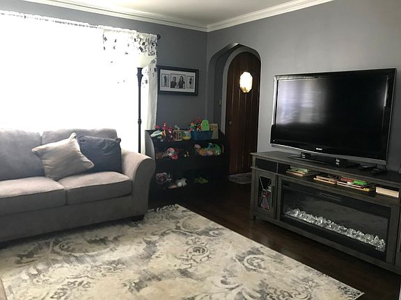 2nd image of 3114 N Oak Park Ave