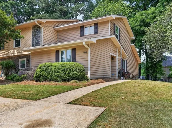 1689 Wynndowne Trl SE, Smyrna, GA 30080