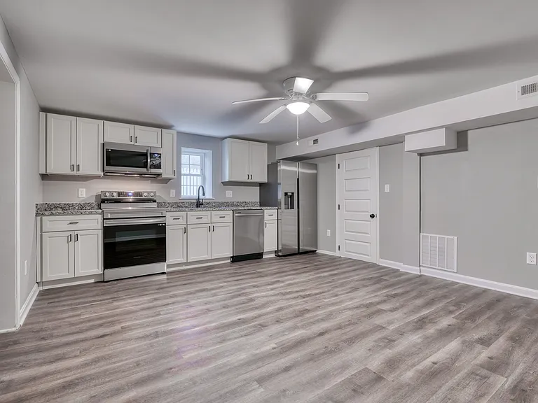 6722 Brentwood Ave #1B — Photo 4