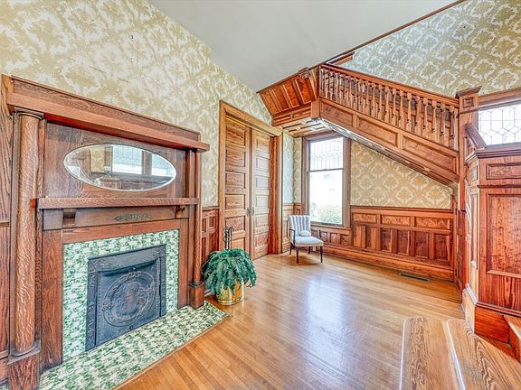 5th image of 1004 N Patterson St