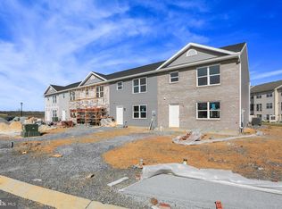 122 Delano Dr, Chambersburg, PA 17201
