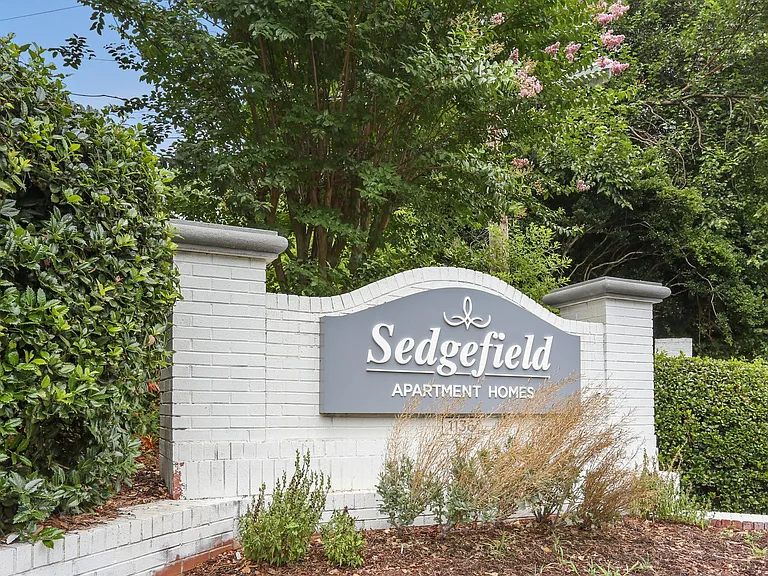 Sedgefield — Photo 1