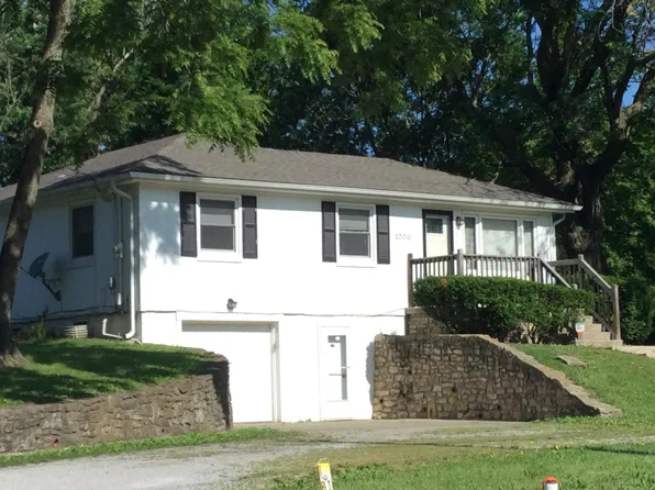 1700 N 86th St, Kansas City, KS 66112