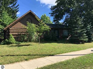 416 Marble St, Cadillac, MI