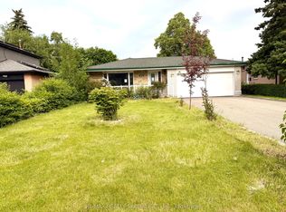 22 Beechwood Cres, Brampton, ON L6T 1Y1