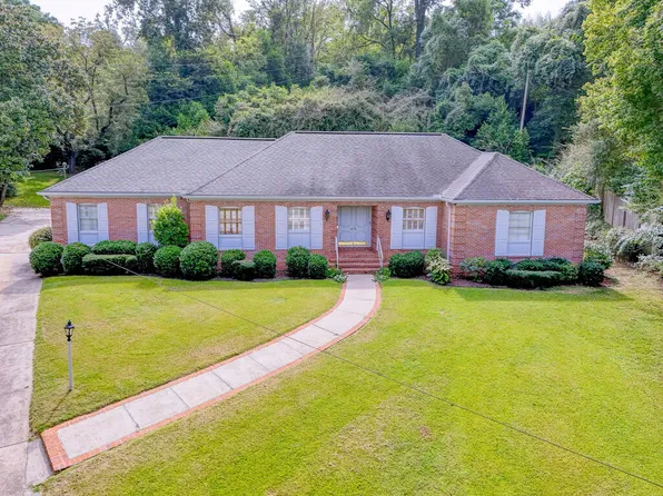 1459 Parkside Dr, Vicksburg, MS 39180