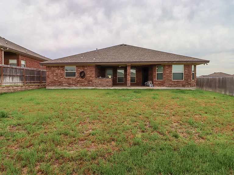 8107 Preston Hollow Dr — Photo 39