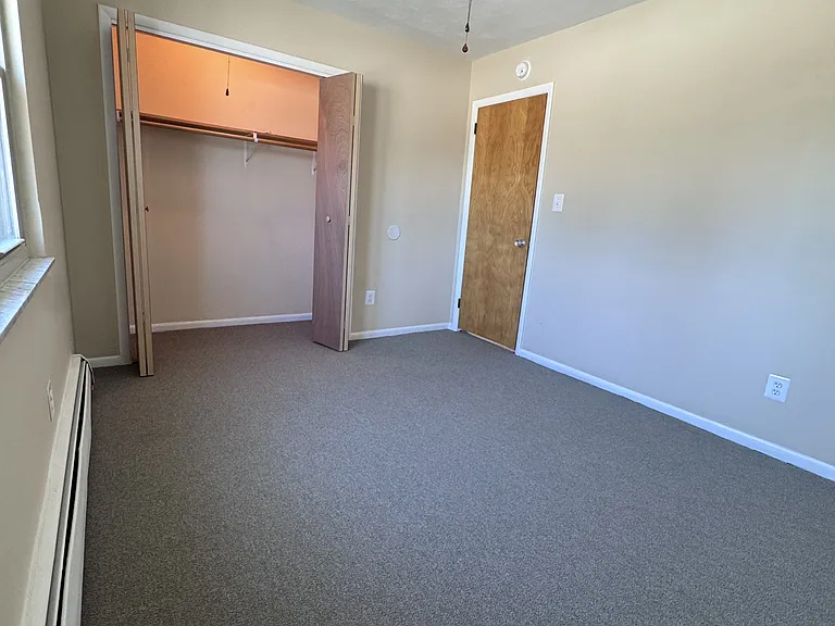 400 Riverside Dr #212 — Photo 5