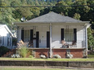 613 Stratton St, Logan, WV 25601