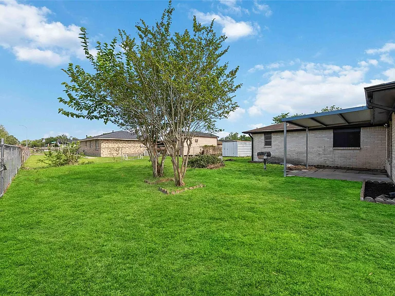 12703 Redfern Dr — Photo 24