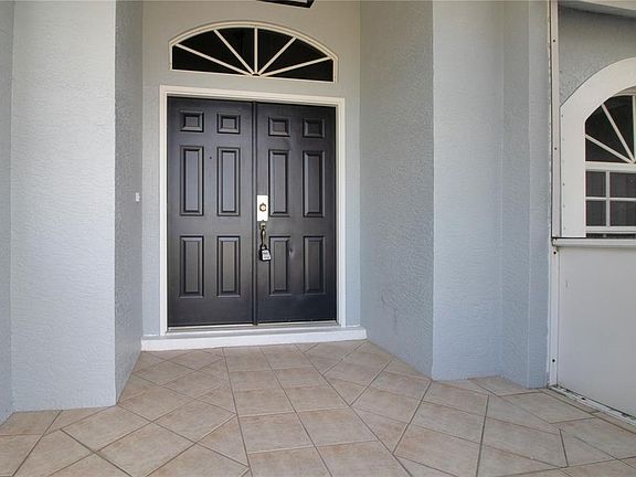 5th image of 16390 Larocha Dr