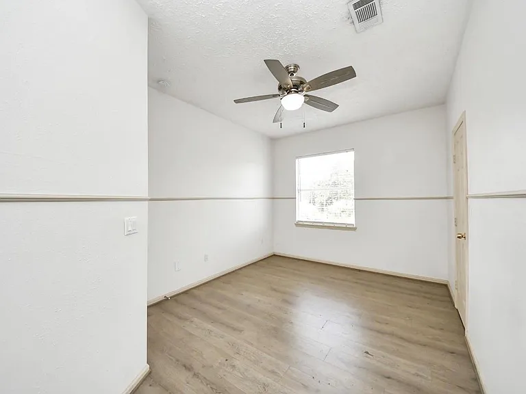 10535 Emnora Ln — Photo 29