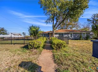 301 E Cherokee Dr, Harker Heights, TX 76548
