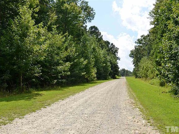 3rd image of 8 Byrd Ln