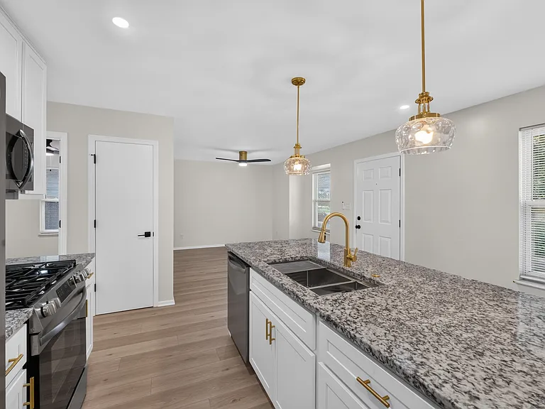 716 Bell Ave — Photo 6