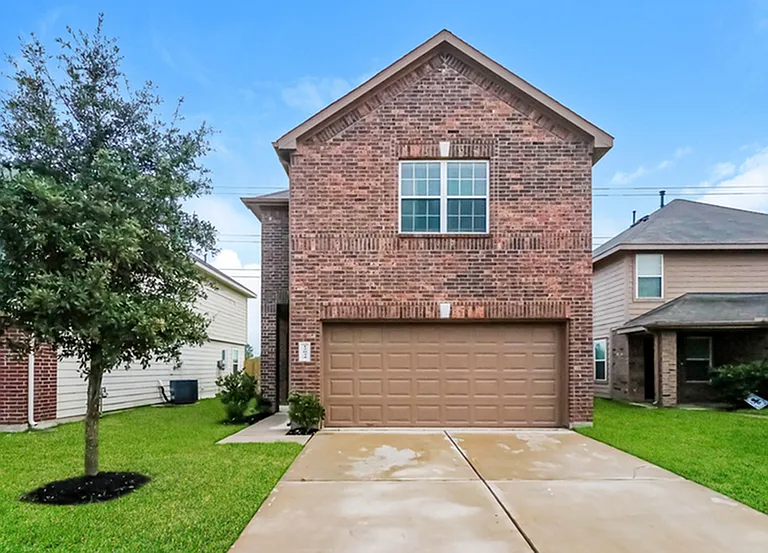 12034 Munich Dr — Photo 1