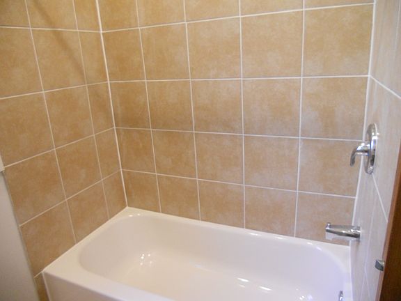 5th image of 3450 W Ainslie St APT 3