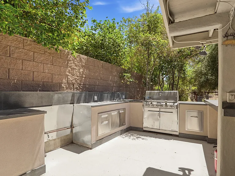 #GuardianRealty 3007 La Mesa Dr 1 story mid-centry modern henderson rental home luxury outdoor chef kitchen_07102026