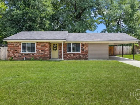 305 E fourth Street, Springfield, GA 31329