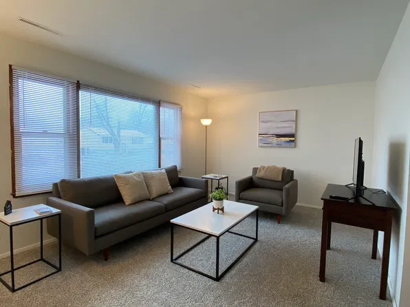 1608 Hillside Dr NW #1, Cedar Rapids, IA 52405
