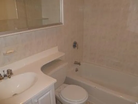 Rented by Robyn Lee, LREB | media 81