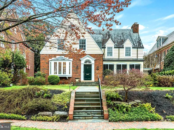 5621 Grove St, Chevy Chase, MD 20815