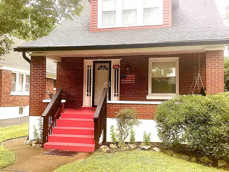716 S 45th St — Photo 13