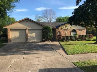 8819 Oakhaven Rd, La Porte, TX 77571