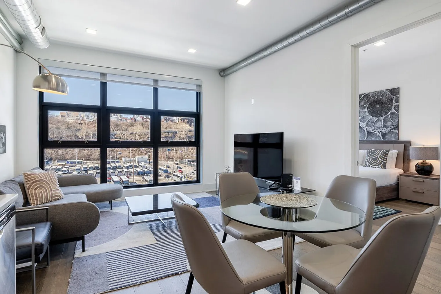 1 bed, 1.0 bath, $8,853 — Photo 4
