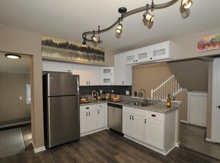 2319 S 72nd St, West Allis, WI 53219