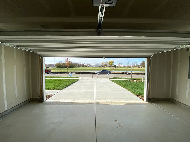 4289 Ashworth Ln — Photo 17