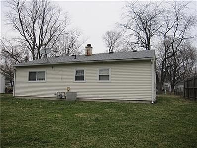 2nd image of 3920 Bennett Dr